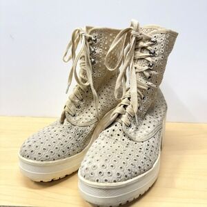 Urban Outfitters Eyelet Beige Platform Ankle Boots Chunky Heel, Size 8